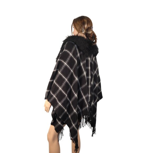 J. Crew Faux Fur Plaid Cape Scarf & Fringe Trim One Size Holiday 2022 - Picture 6 of 12